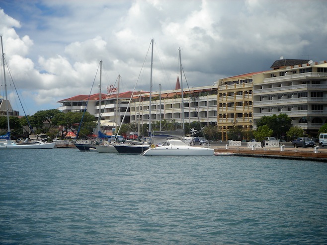Tahiti Quay Bum2